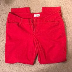 Red cropped pants